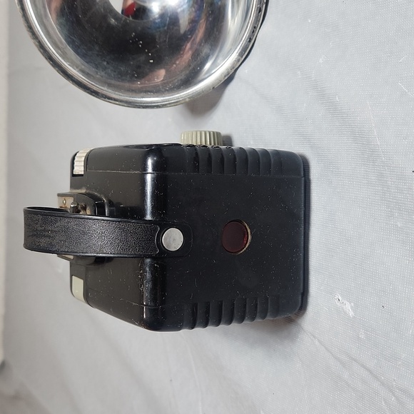 Kodak Brownie Hawkeye Camera - Picture 3 of 7